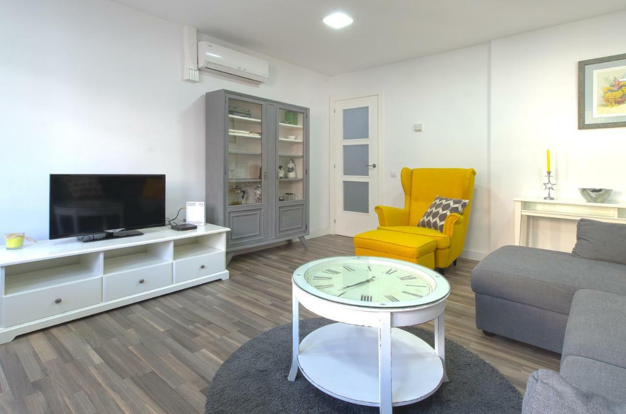 Apartment Ronda Sant Antoni Girona Zewnętrze zdjęcie